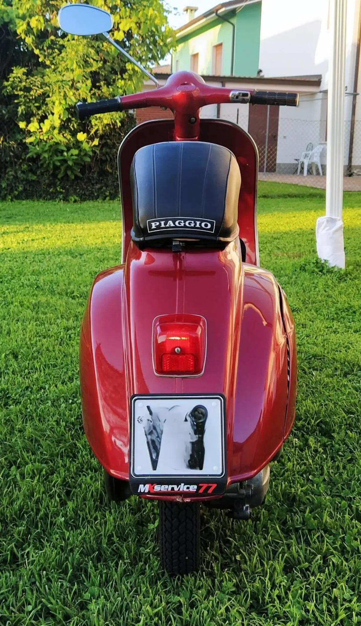Piaggio Vespa 50 R (2)