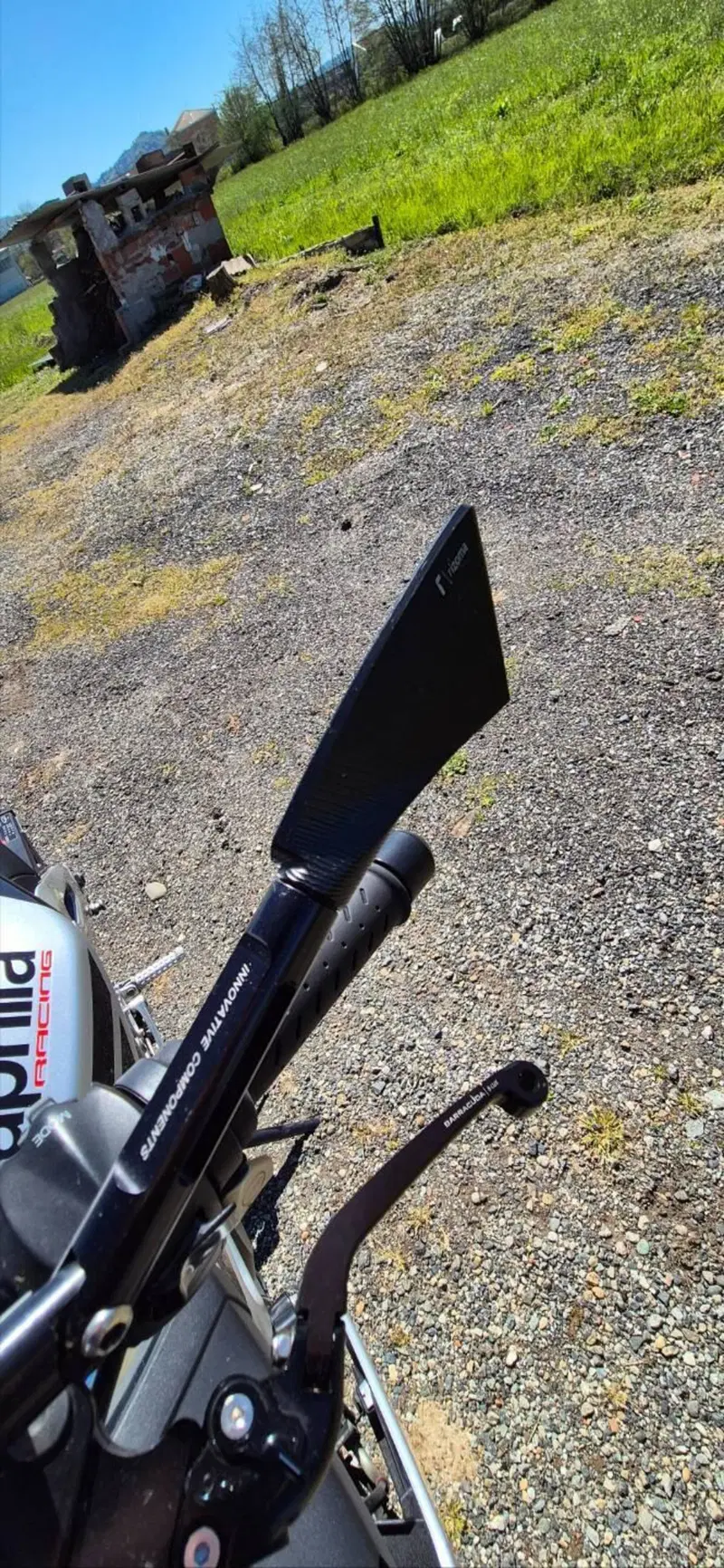 Aprilia Tuono V4 Factory (2015 - 17) (10)