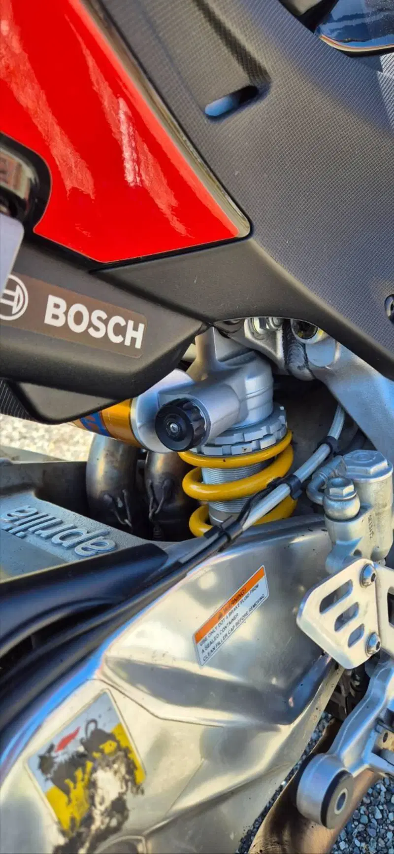 Aprilia Tuono V4 Factory (2015 - 17) (12)