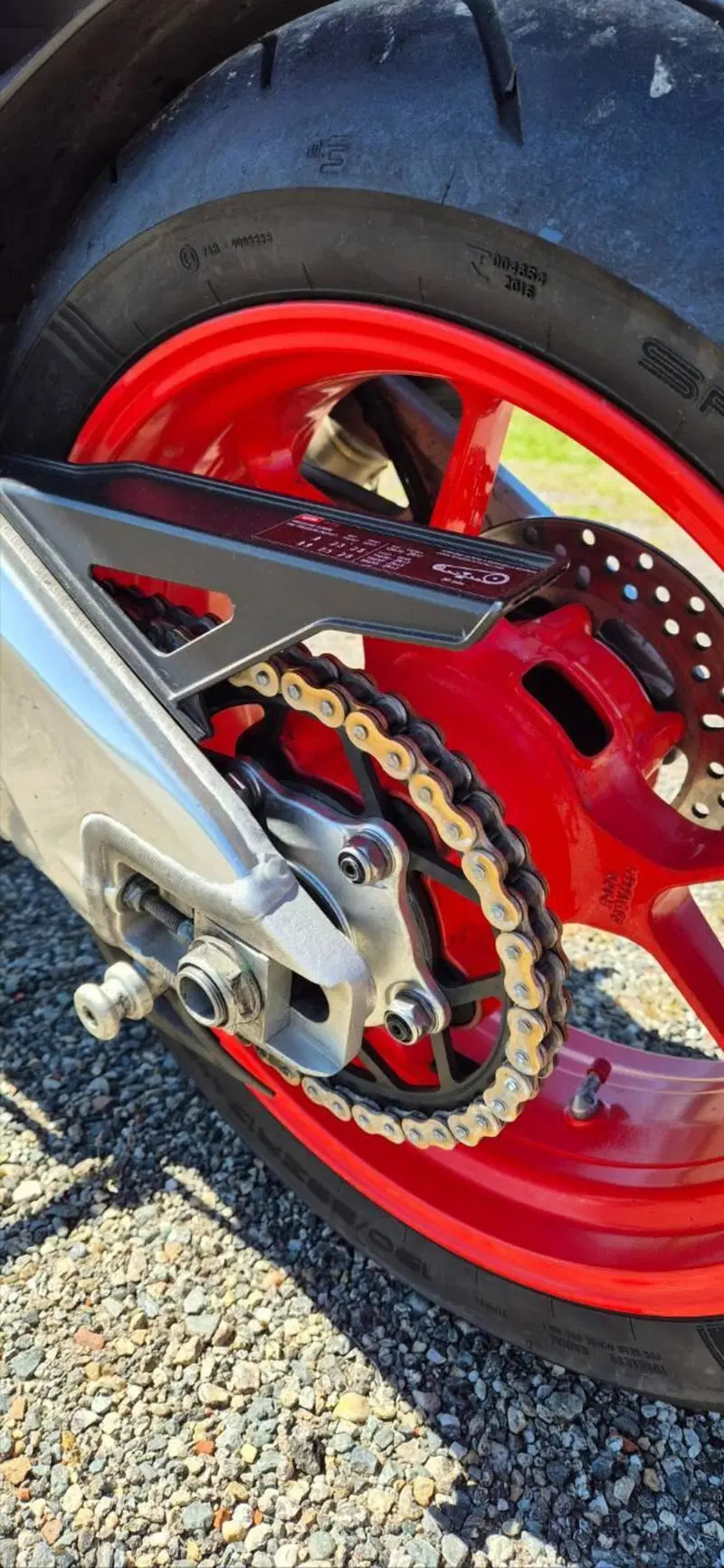 Aprilia Tuono V4 Factory (2015 - 17) (14)