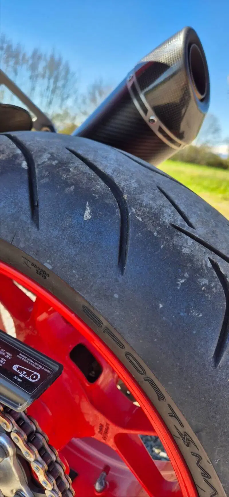 Aprilia Tuono V4 Factory (2015 - 17) (15)