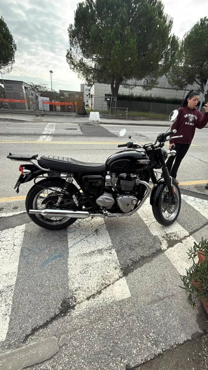 Triumph Bonneville T120 (2016 - 20) (7)