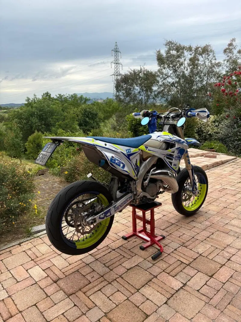 Tm Moto SMR 125 Fi 2T (2023)