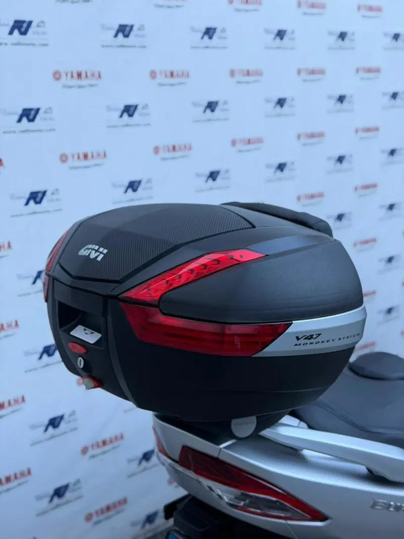 Suzuki Burgman 400 (2022 - 24) (4)