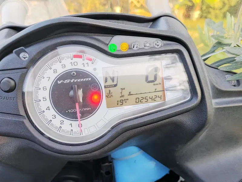 Suzuki V-Strom 650 ABS (2011 - 17) (8)