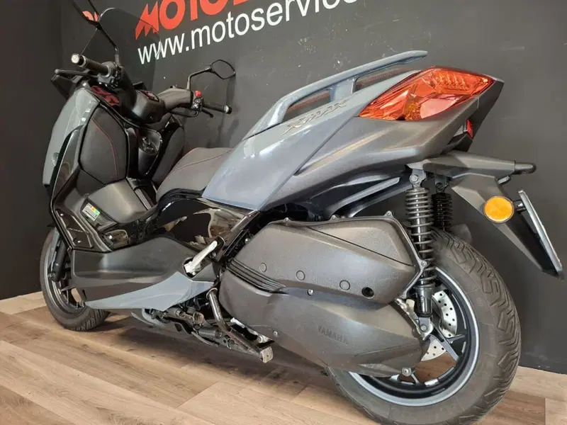 Yamaha X-Max 300 Tech Max (2021 - 24) (3)
