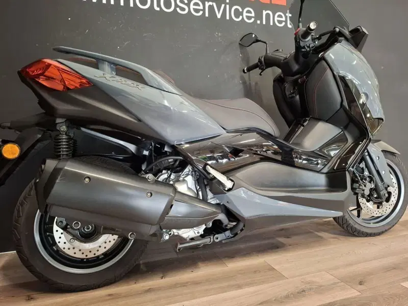 Yamaha X-Max 300 Tech Max (2021 - 24) (6)