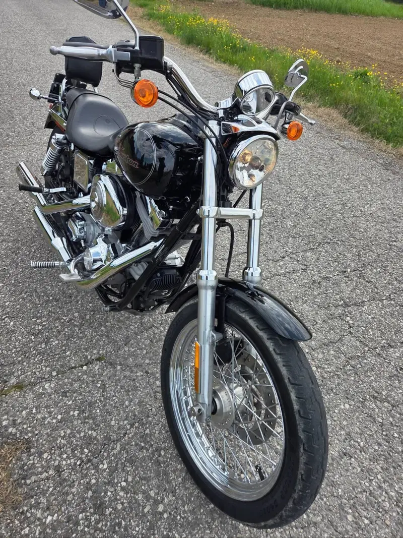 Harley-Davidson 1450 Super Glide Custom (2005 - 06) - FXDCI (2)