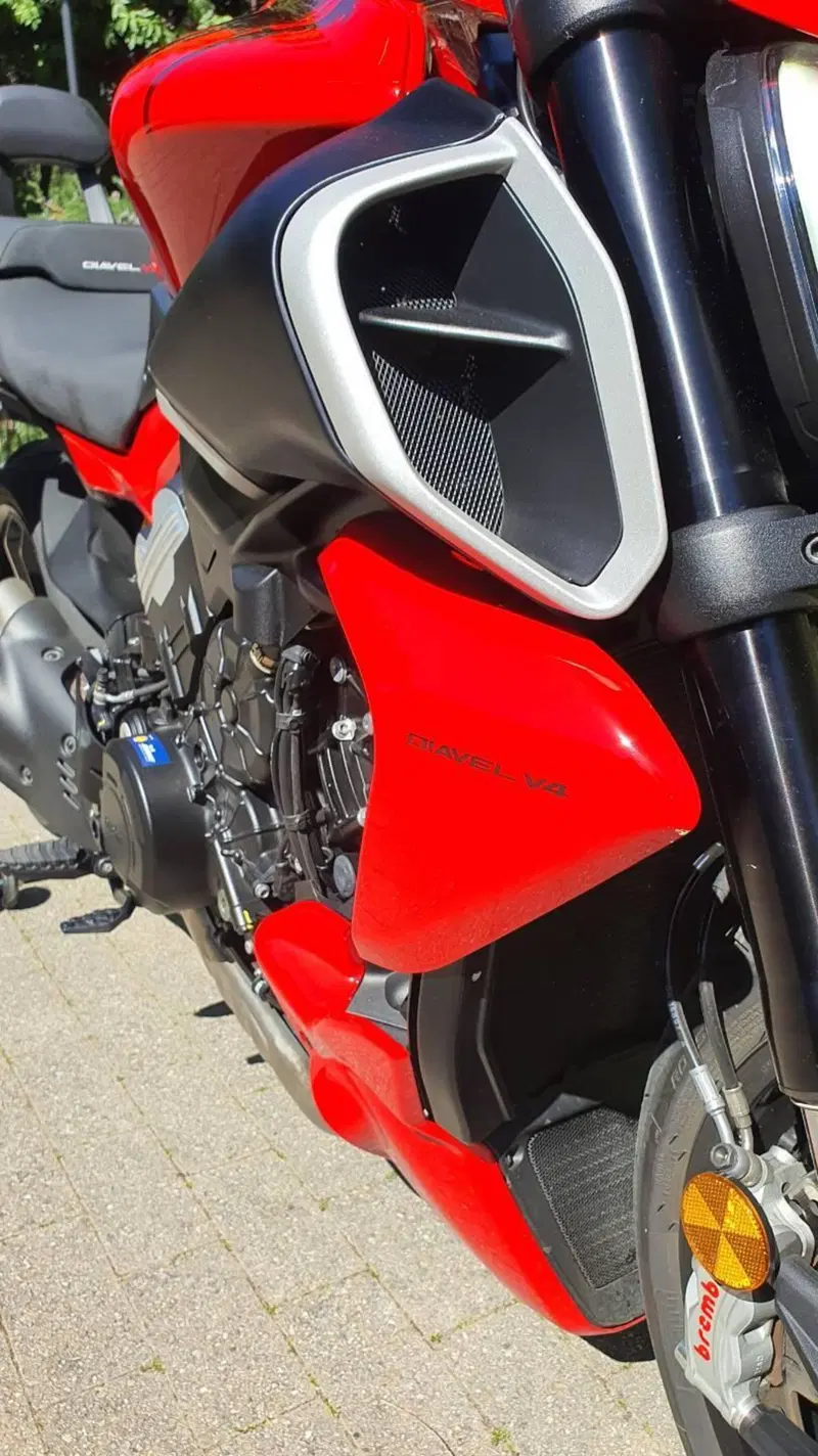 Ducati Diavel V4 (2023 - 26) (3)