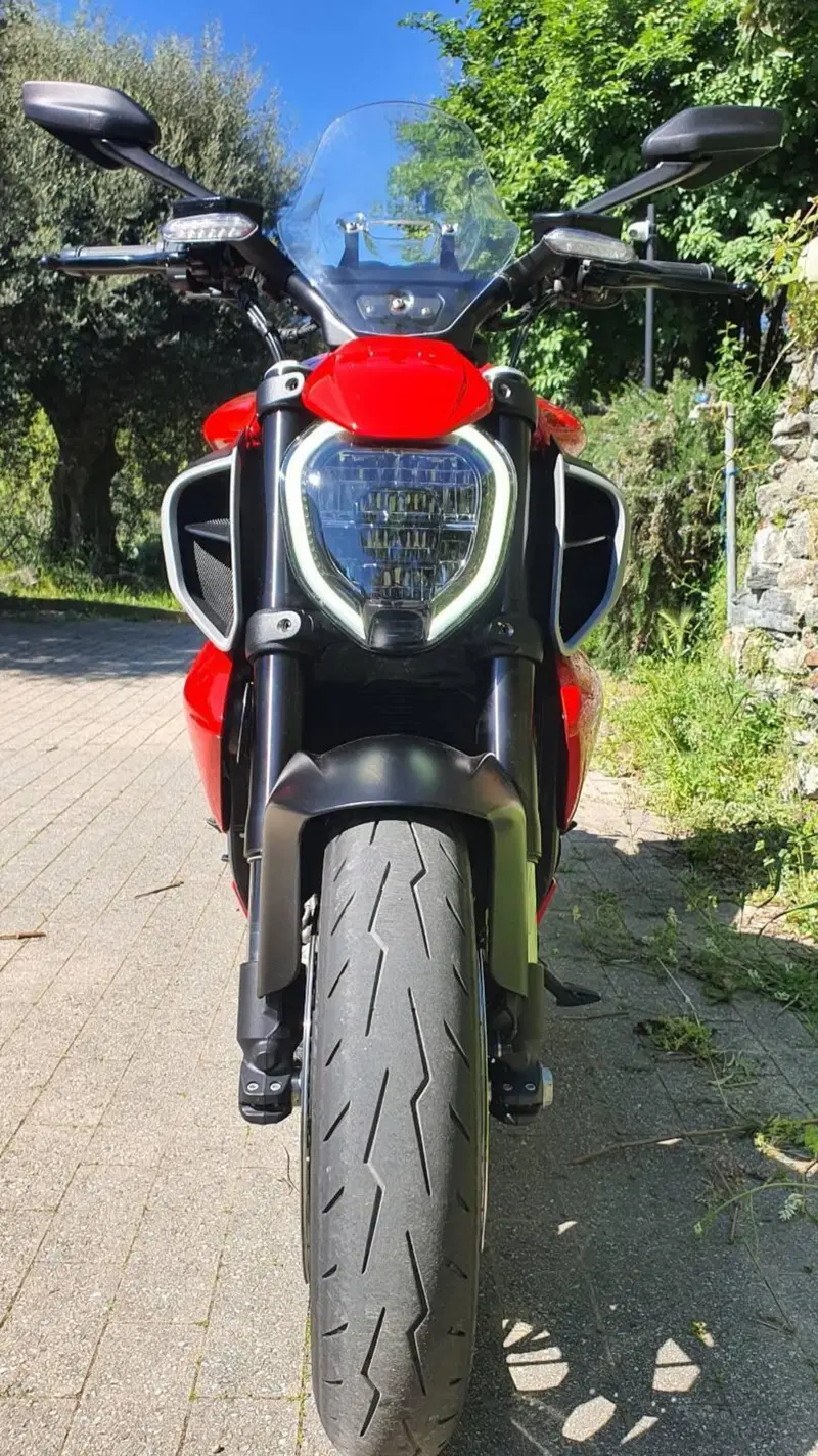 Ducati Diavel V4 (2023 - 26) (4)