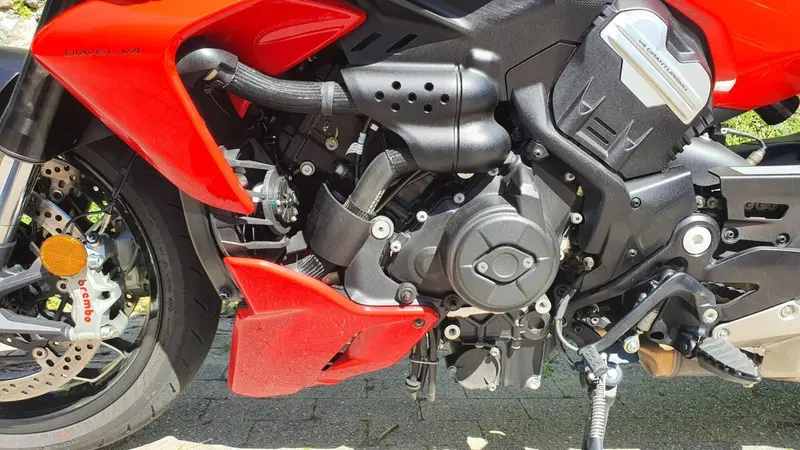 Ducati Diavel V4 (2023 - 26) (10)