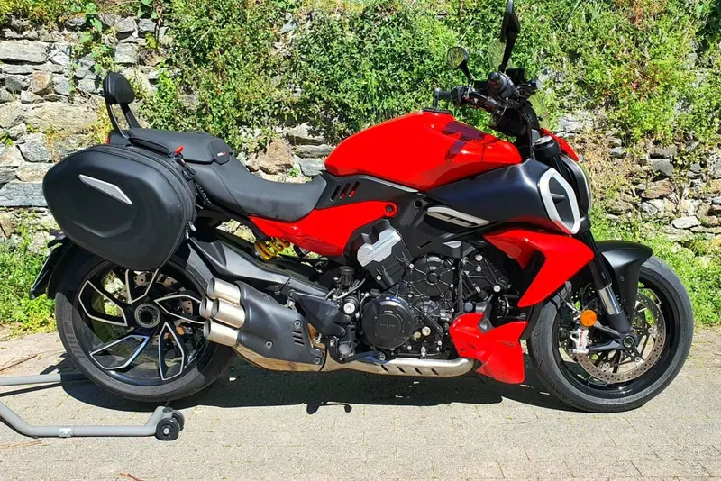 Ducati Diavel V4 (2023 - 26) (12)