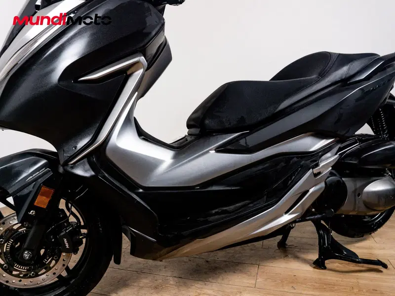 Honda Forza 300 (2019 - 20) (9)
