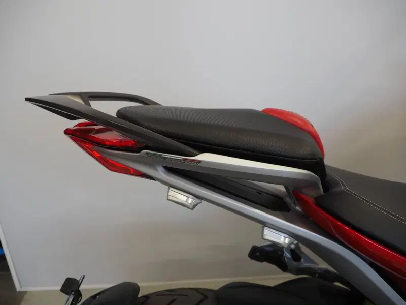 MV Agusta Turismo Veloce 800 (2014 - 16) (4)