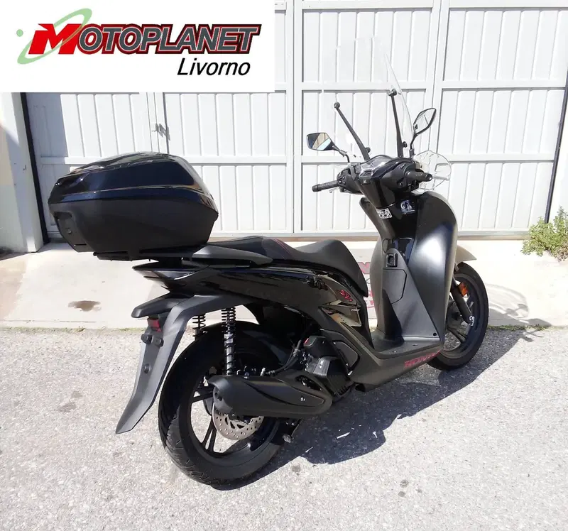 Honda SH 150i (2024 - 25) (7)