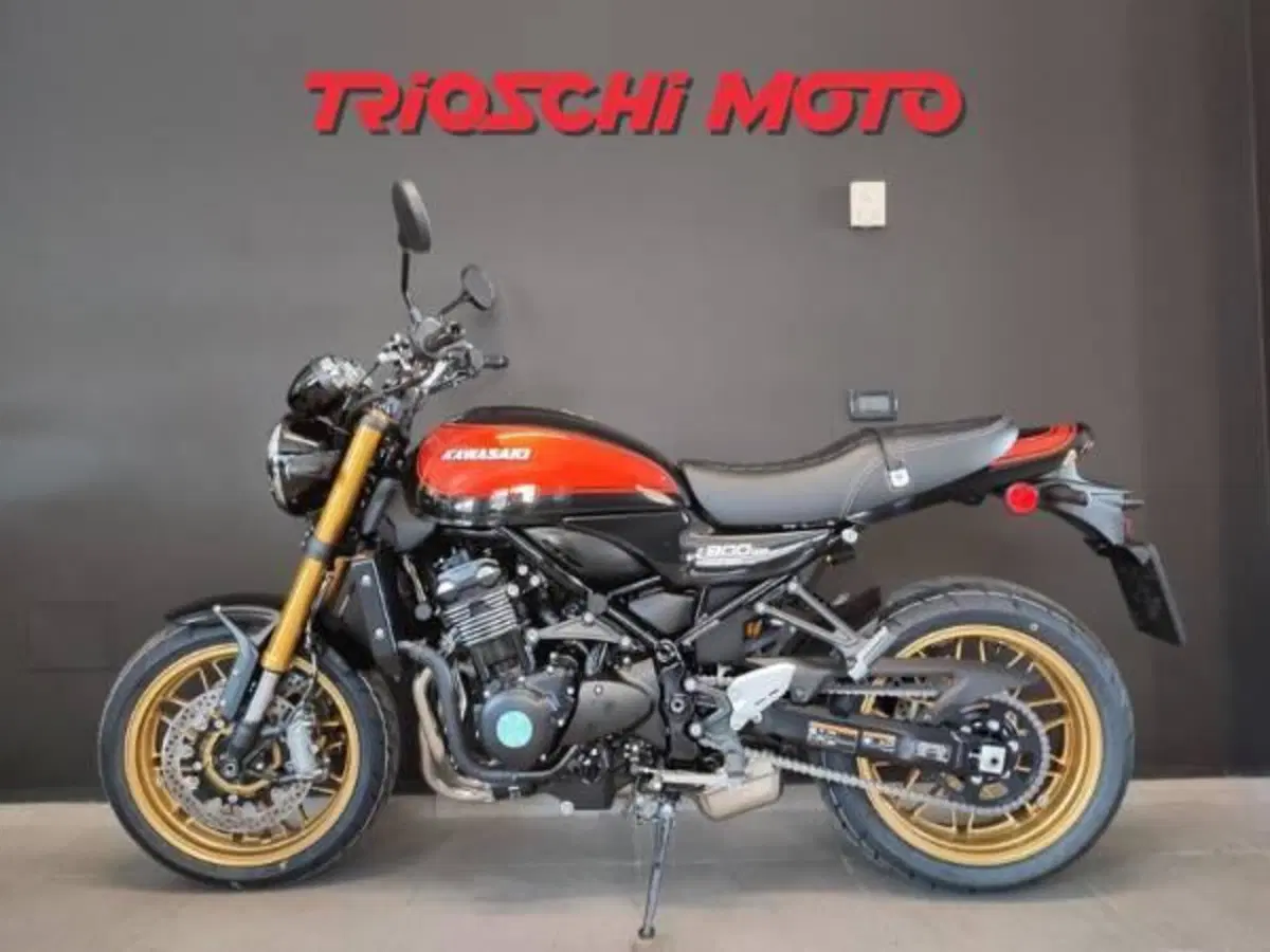 Kawasaki Z 900 RS SE (2026) (2)