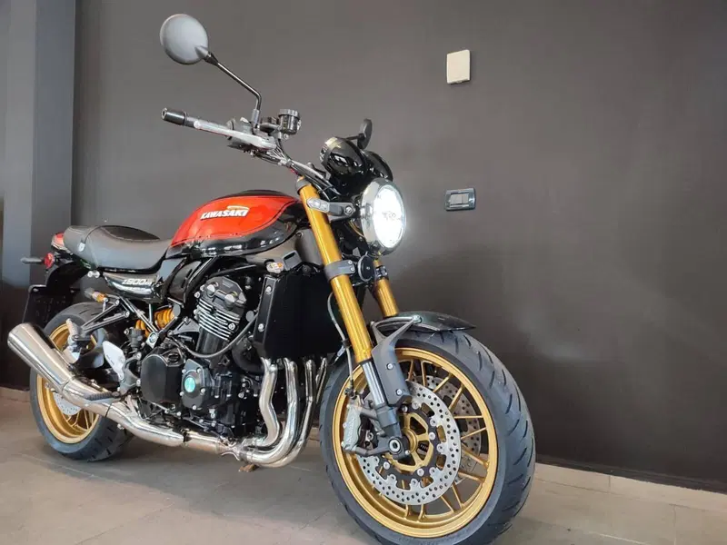 Kawasaki Z 900 RS SE (2026) (4)