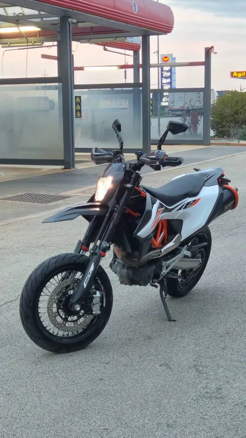 KTM 690 SMC R (2019 - 20) (8)