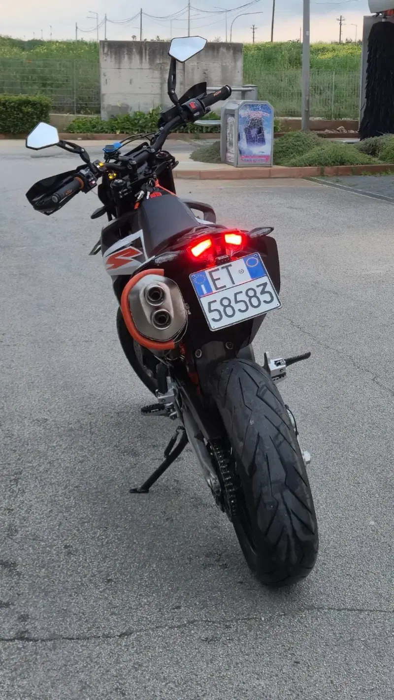 KTM 690 SMC R (2019 - 20) (3)
