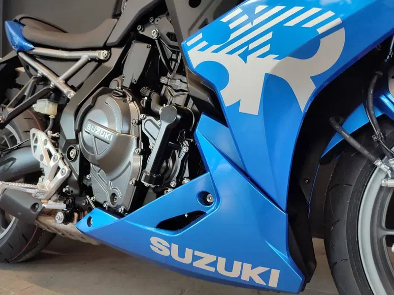 Suzuki GSX-8R (2024 - 26) (3)