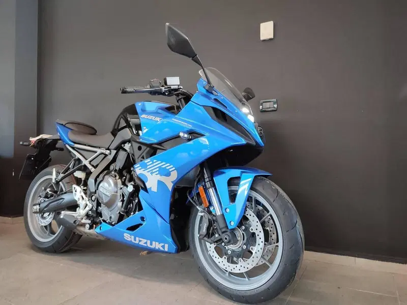Suzuki GSX-8R (2024 - 26) (4)