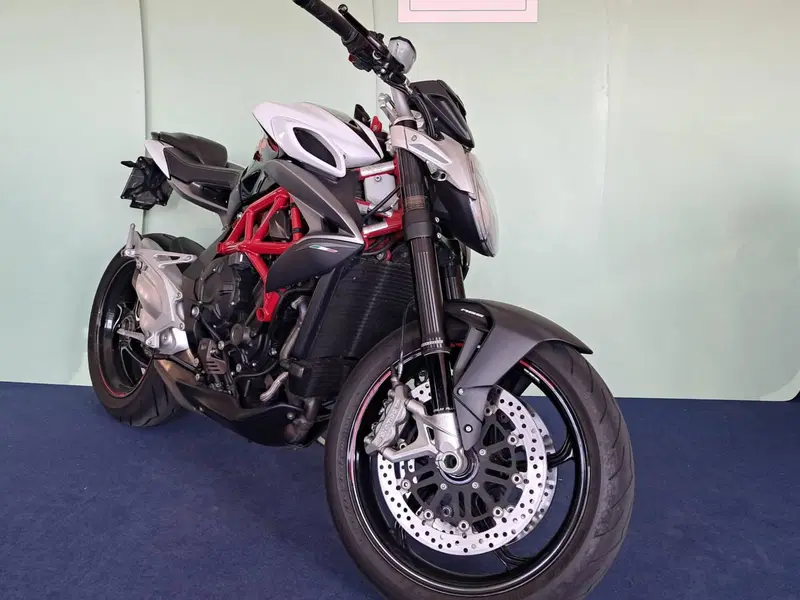 MV Agusta Brutale 800 RR (2017 - 20) (2)