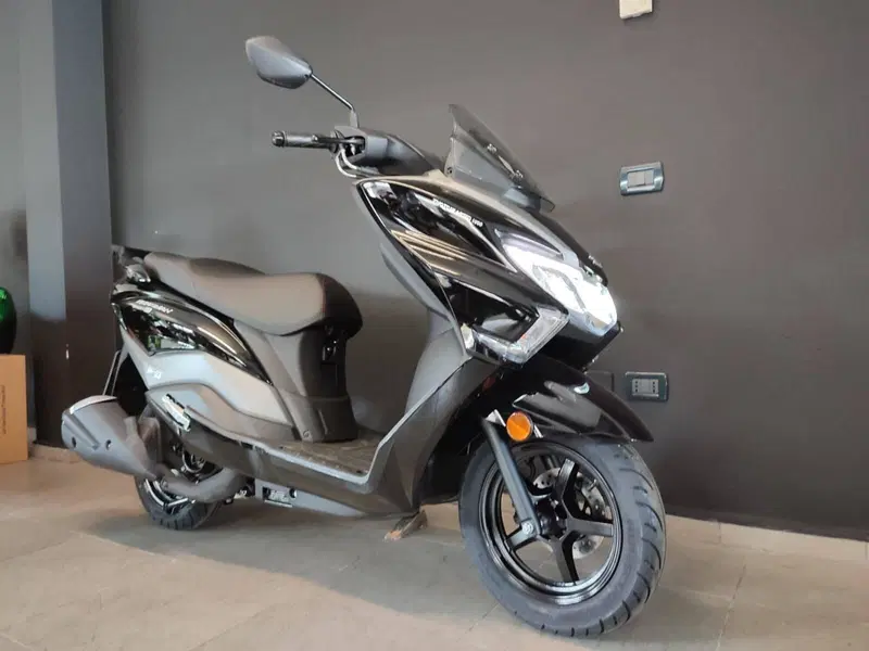 Suzuki Burgman Street 125 Executive (2023 - 26) (4)