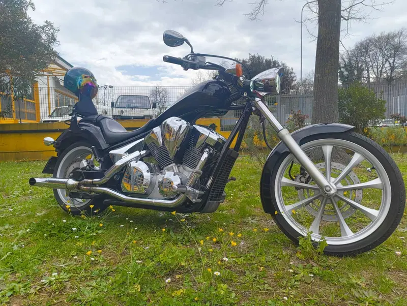 Honda VT 1300 CX (2009 - 16) (2)