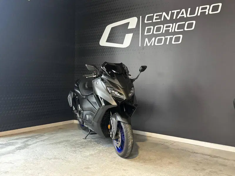 Yamaha T-Max 560 (2022 - 24) (3)