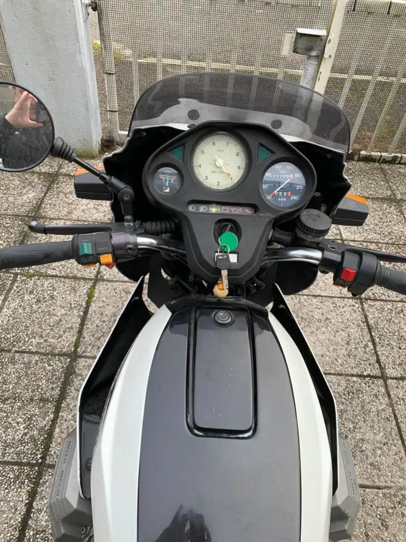 Moto Guzzi LE MANS III (3)