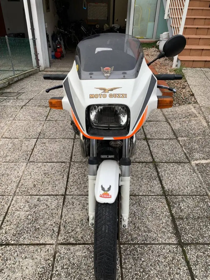 Moto Guzzi LE MANS III (6)