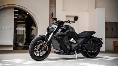Benda LFC700 PRO, la sport cruiser si evolve tra tecnologia e design