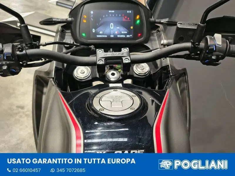 Moto Morini X-Cape 650 (2021 - 26) (13)