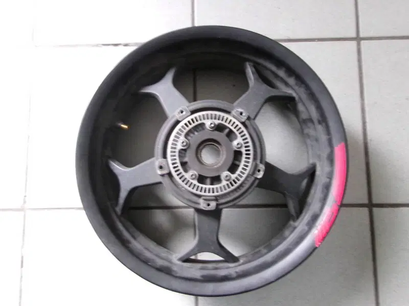 RUOTA POSTERIORE 4.00x14" PIAGGIO MP3 350 SPORT