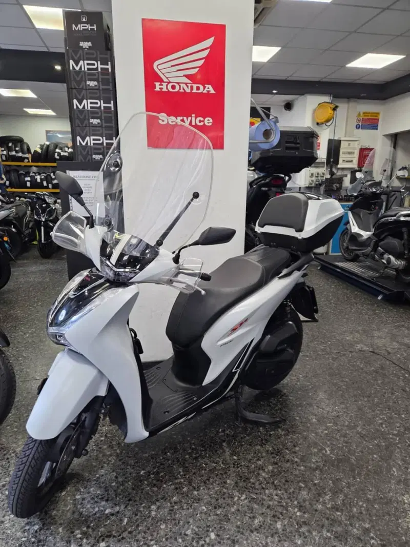 Honda SH 150i Sport (2022 - 23) (2)