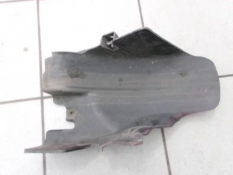 PARAFANGO POSTERIORE PIAGGIO MP3 350 SPORT (6)