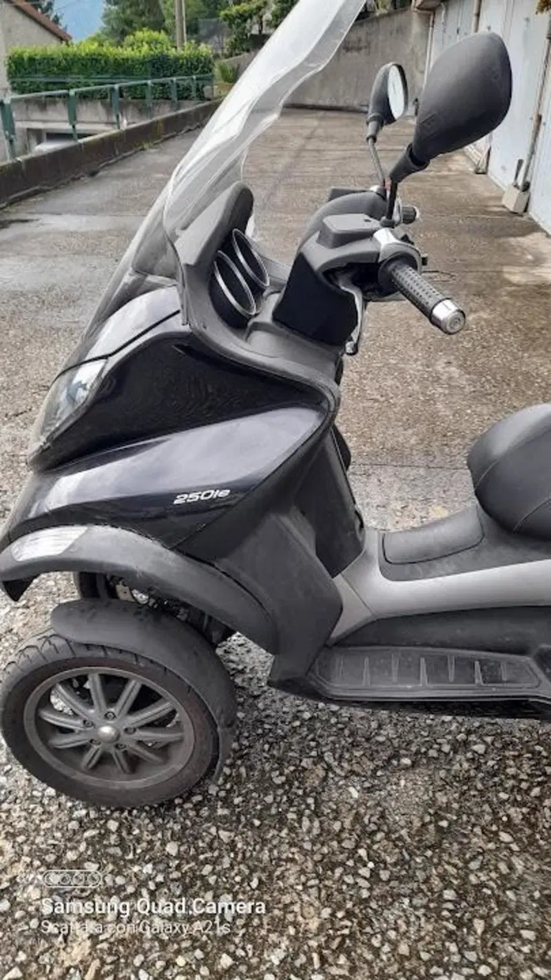 Piaggio MP3 250 i.e.