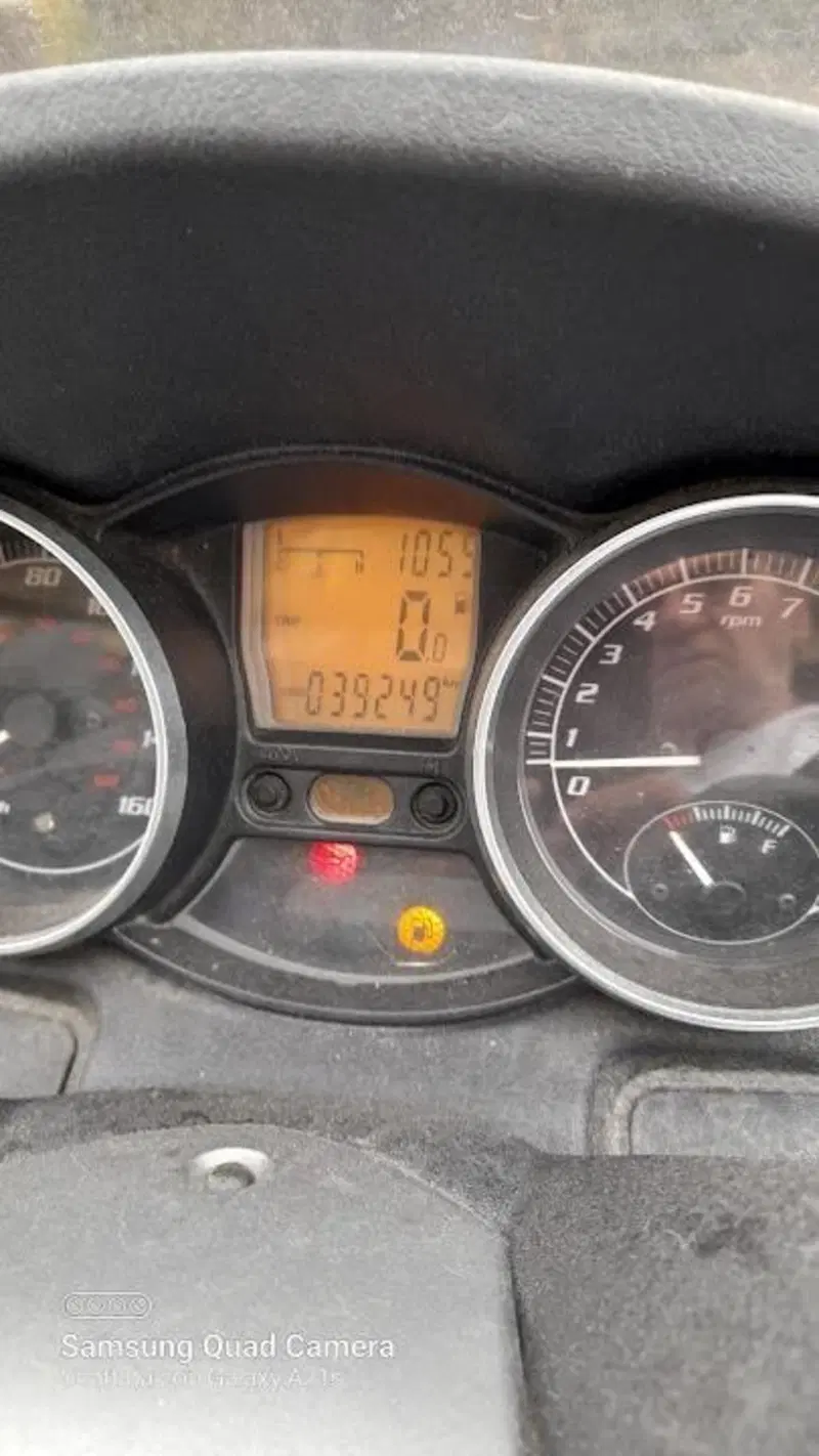 Piaggio MP3 250 i.e. (5)