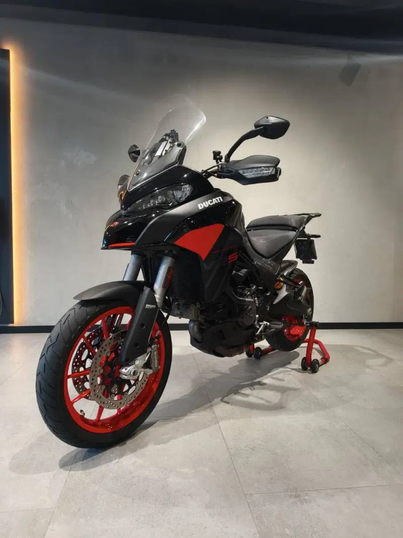 Ducati Multistrada V2 S (2022 - 24) (3)