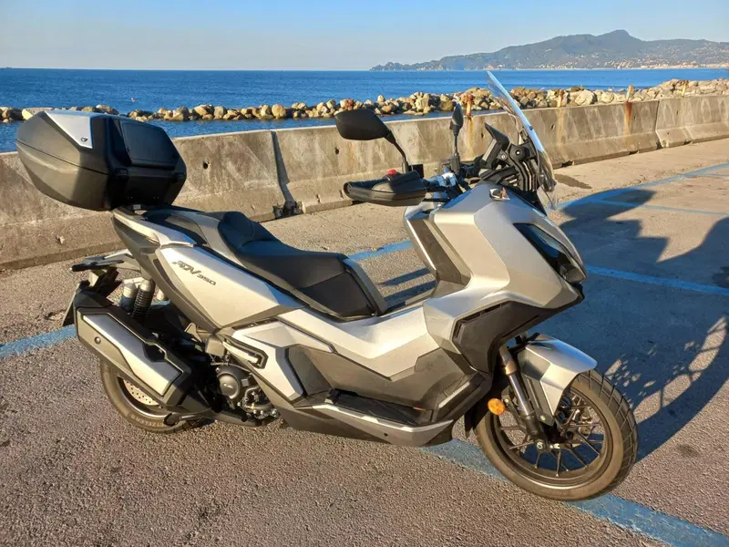 Honda ADV 350 (2022 - 24) (3)