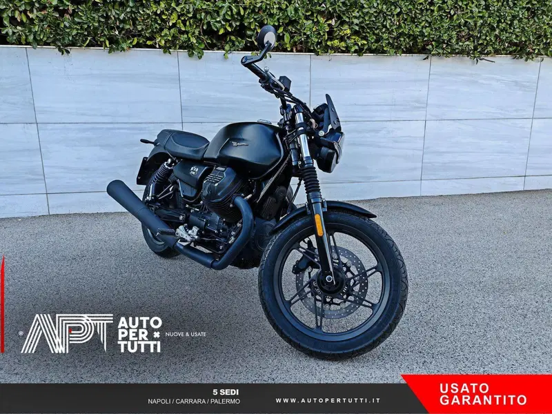 Moto Guzzi V7 Stone (2021 - 24) (2)