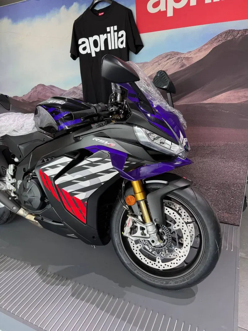 Aprilia RSV4 1100 Factory (2025 - 26)