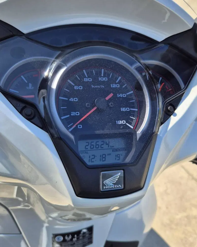 Honda SH 300 i ABS (2016 - 20) (9)