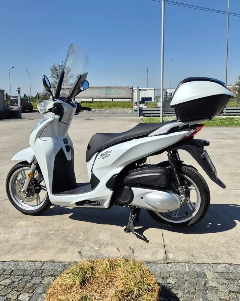 Honda SH 300 i ABS (2016 - 20) (3)