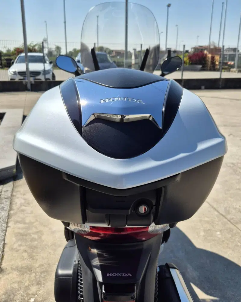 Honda SH 300 i ABS (2016 - 20) (7)