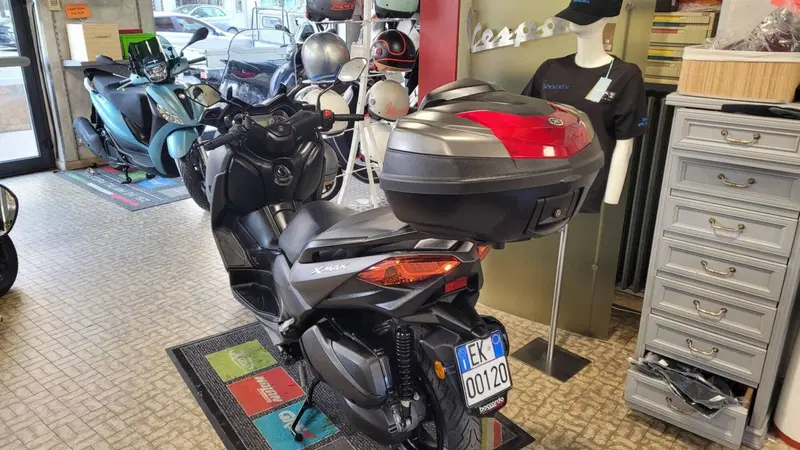 Yamaha X-Max 300 ABS (2017 - 20) (4)