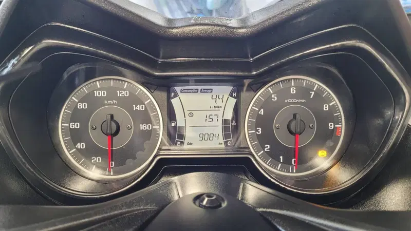 Yamaha X-Max 300 ABS (2017 - 20) (5)