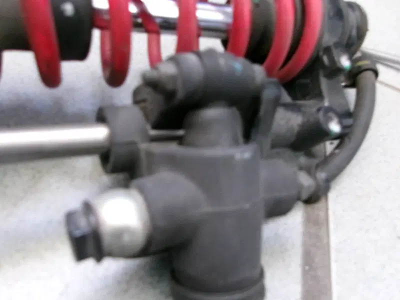 AMMORTIZZATORE ANTERIORE SINISTRO PIAGGIO MP3 350 (2)