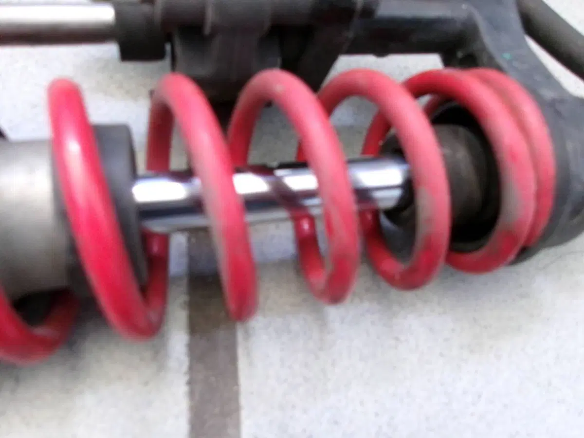AMMORTIZZATORE ANTERIORE SINISTRO PIAGGIO MP3 350 (4)