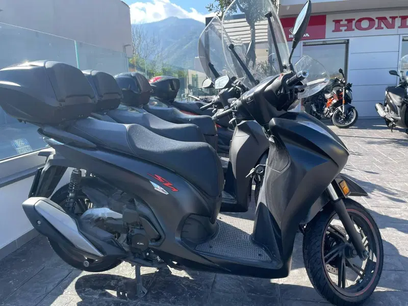 Honda SH 350 Sport (2021 - 24) (4)